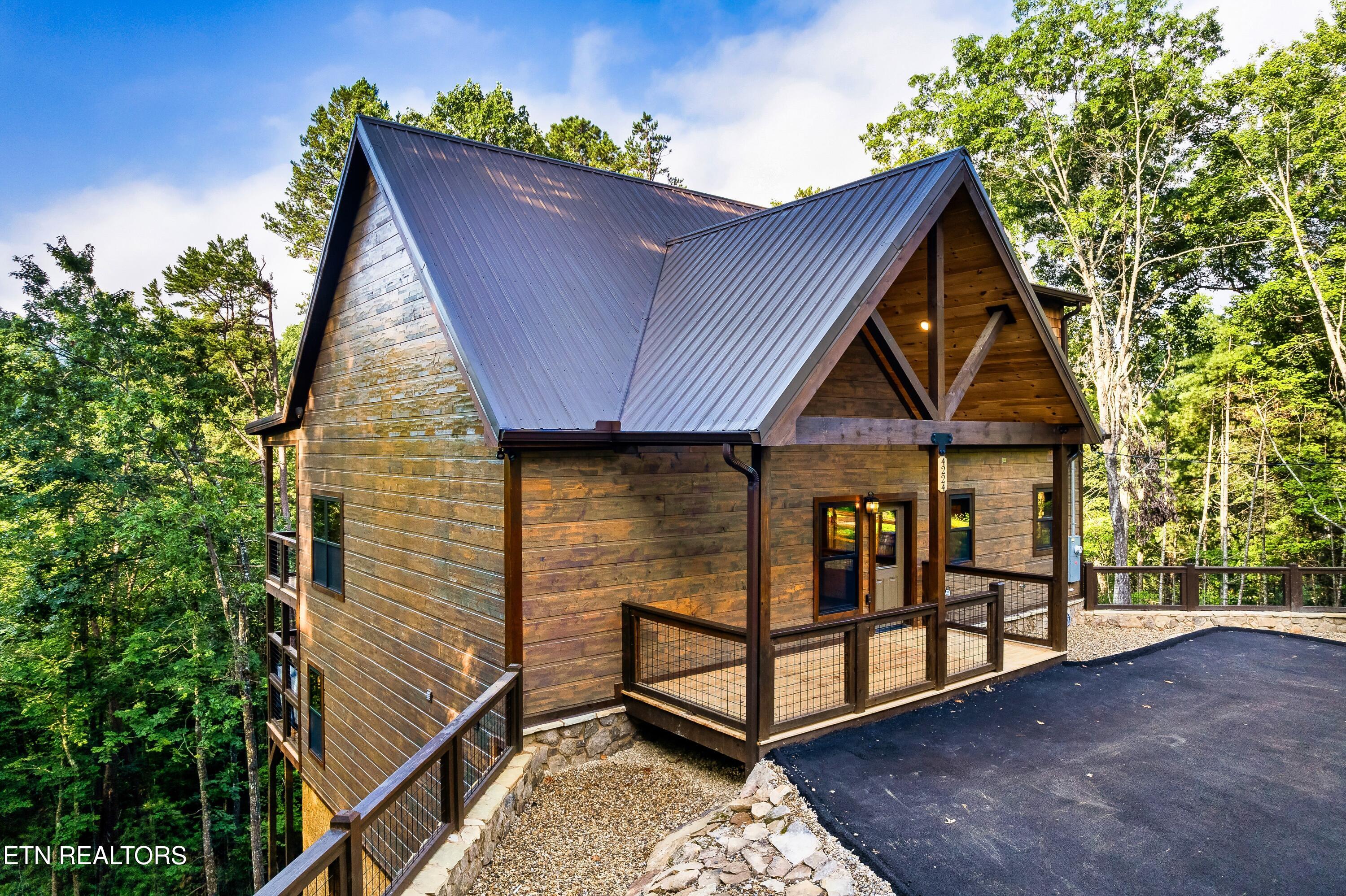 4224 Mountain Rest Way