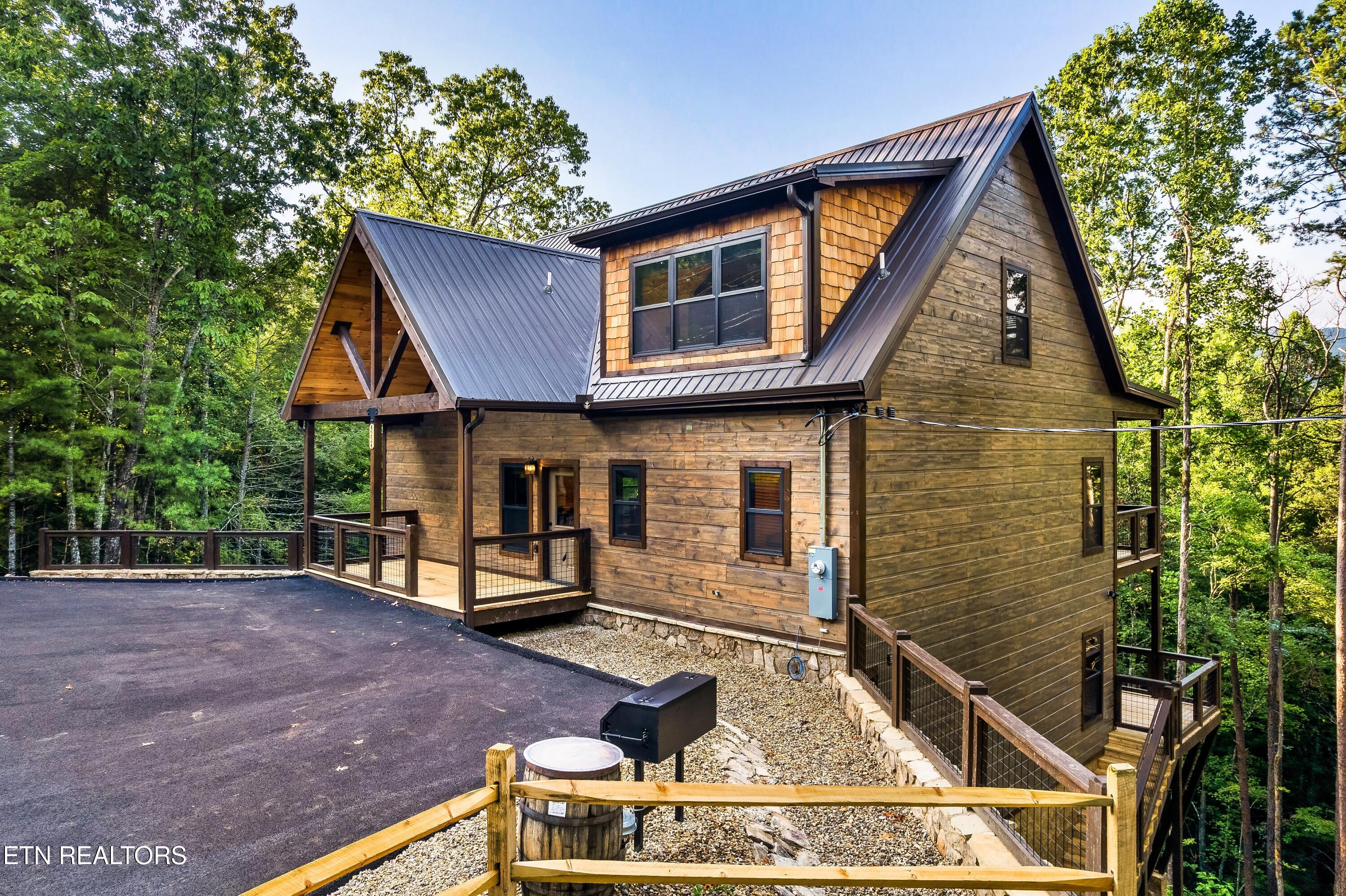 4224 Mountain Rest Way