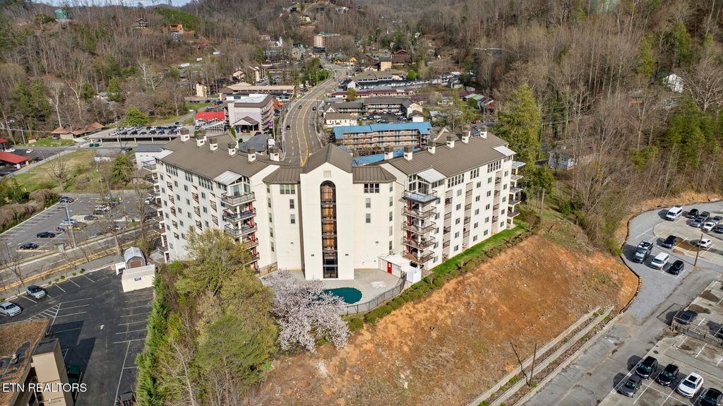Photo of 102 Baskins Creek Byp Byp #604, Gatlinburg, TN 37738 (MLS # 1294659)