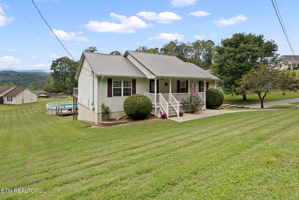 Photo of 111 Hendren Lane, Clinton, TN 37716 (MLS # 1314075)
