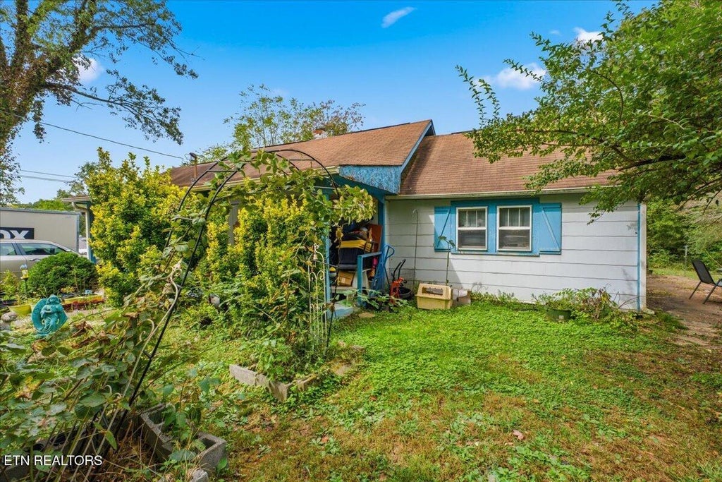 Photo of 4155 Sevierville Rd, Maryville, TN 37804 (MLS # 1357867)