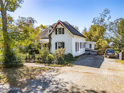 Photo of 302 Kingston St St, Lenoir City, TN 37771 (MLS # 1319721)