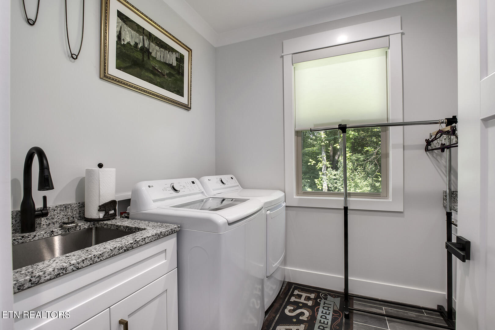 Loudon, Tennessee 37774, United States, 3 Bedrooms Bedrooms, ,3 BathroomsBathrooms,Residential,Active,168051