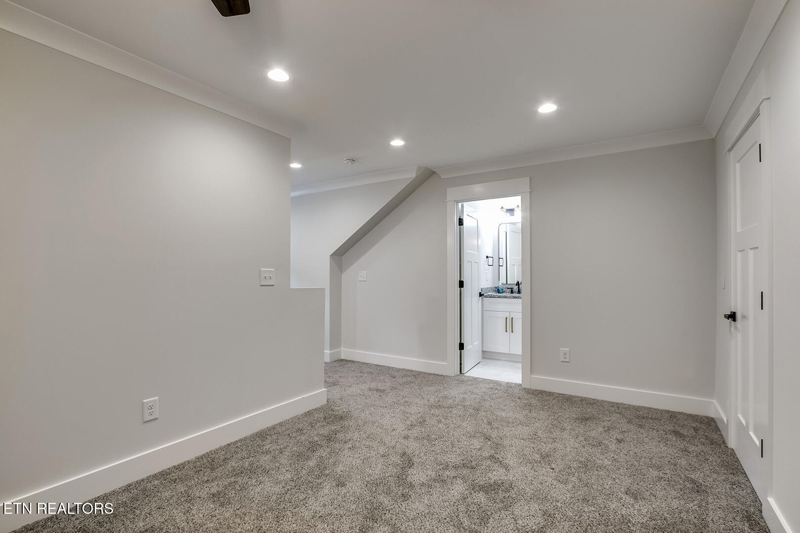 Loudon, Tennessee 37774, United States, 3 Bedrooms Bedrooms, ,3 BathroomsBathrooms,Residential,Active,168051