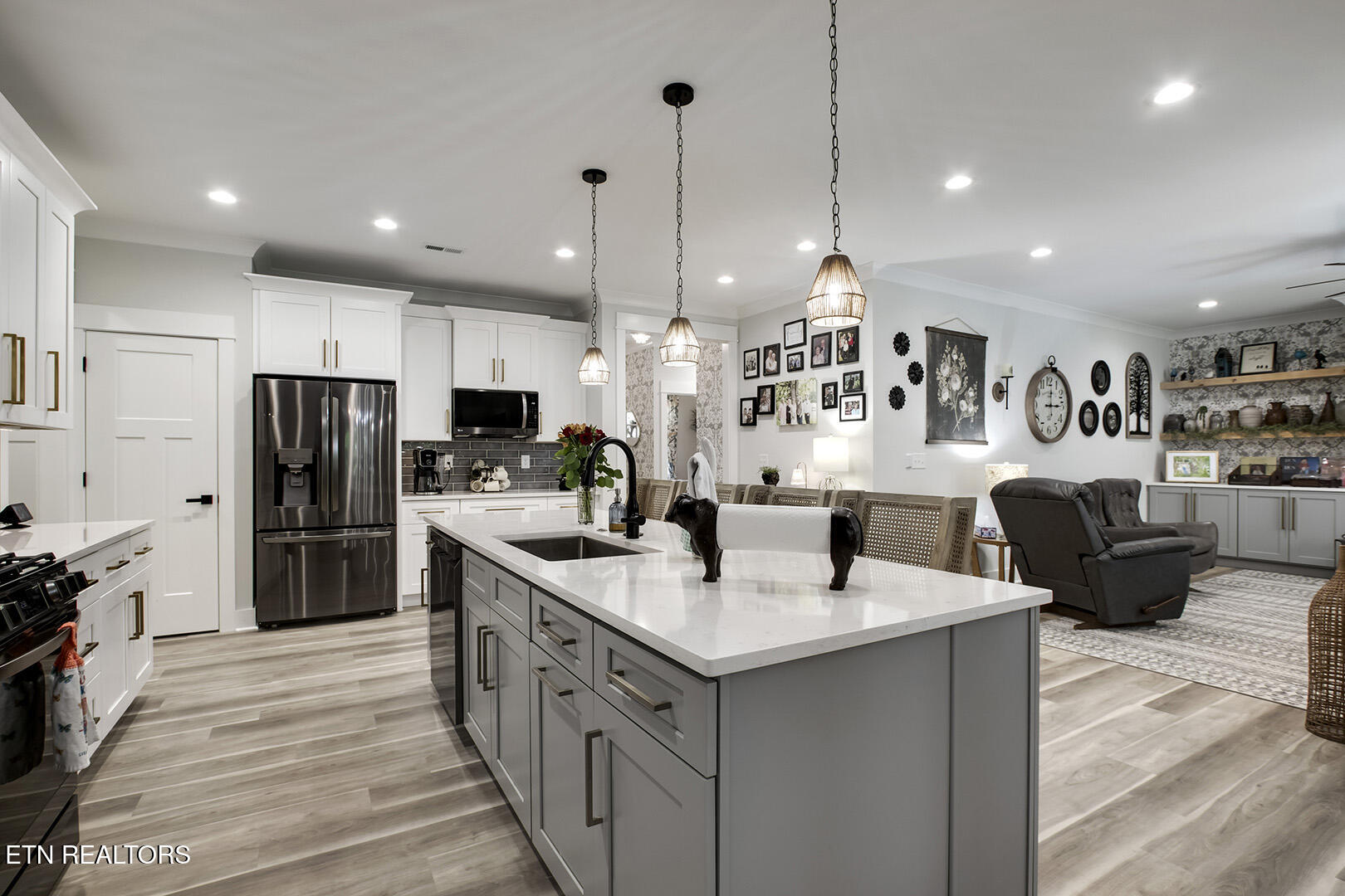 Loudon, Tennessee 37774, United States, 3 Bedrooms Bedrooms, ,3 BathroomsBathrooms,Residential,Active,168051