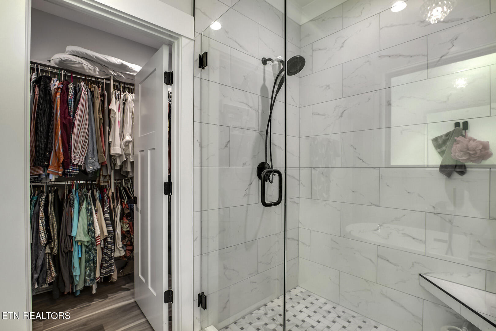 Loudon, Tennessee 37774, United States, 3 Bedrooms Bedrooms, ,3 BathroomsBathrooms,Residential,Active,168051