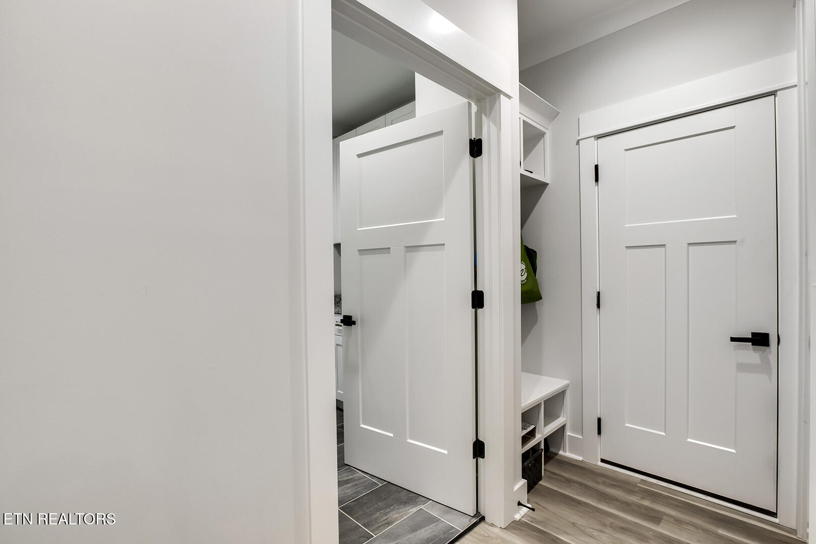 Loudon, Tennessee 37774, United States, 3 Bedrooms Bedrooms, ,3 BathroomsBathrooms,Residential,Active,168051