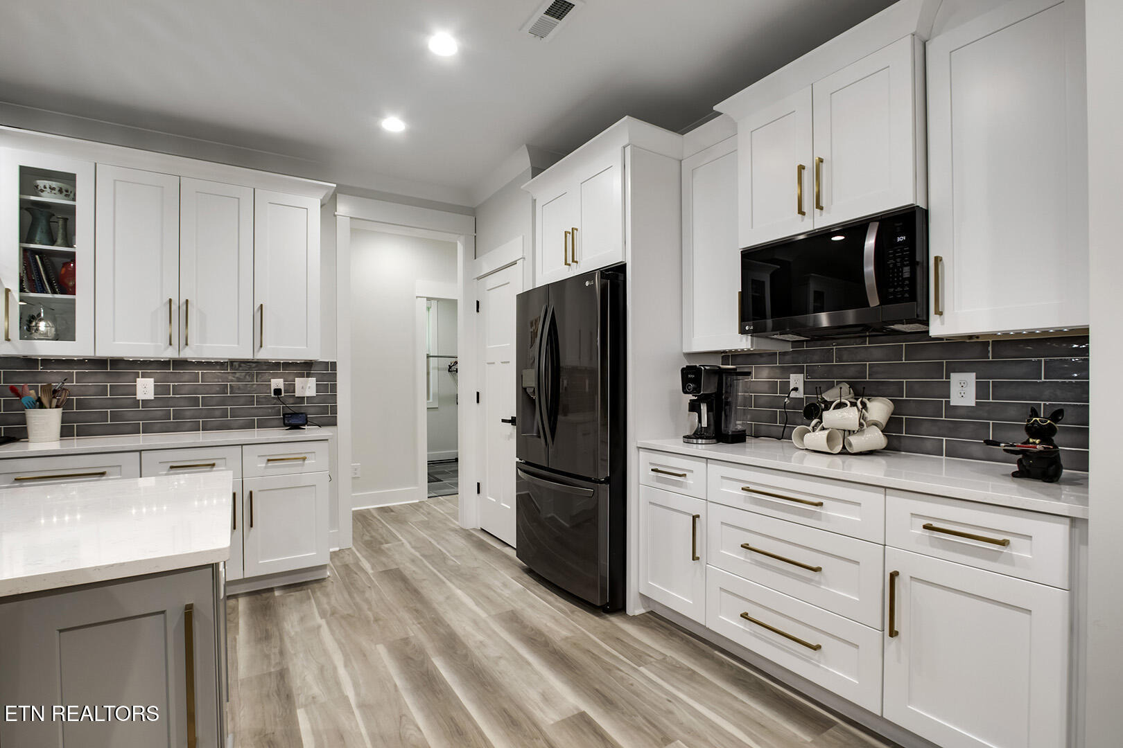 Loudon, Tennessee 37774, United States, 3 Bedrooms Bedrooms, ,3 BathroomsBathrooms,Residential,Active,168051