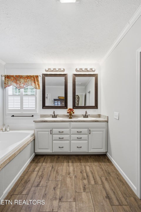 Tiny photo for 127 Narramore Lane, Philadelphia, TN 37846 (MLS # 1347578)