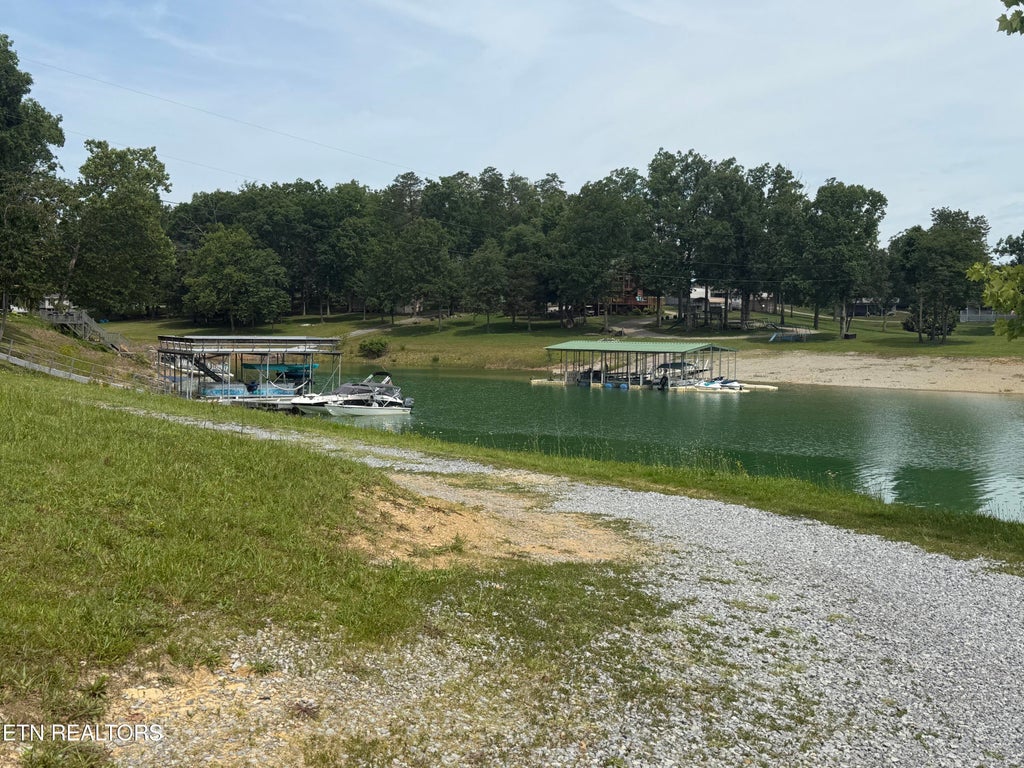 Photo of 1220 Fishermans Way, Sevierville, TN 37876 (MLS # 1334341)