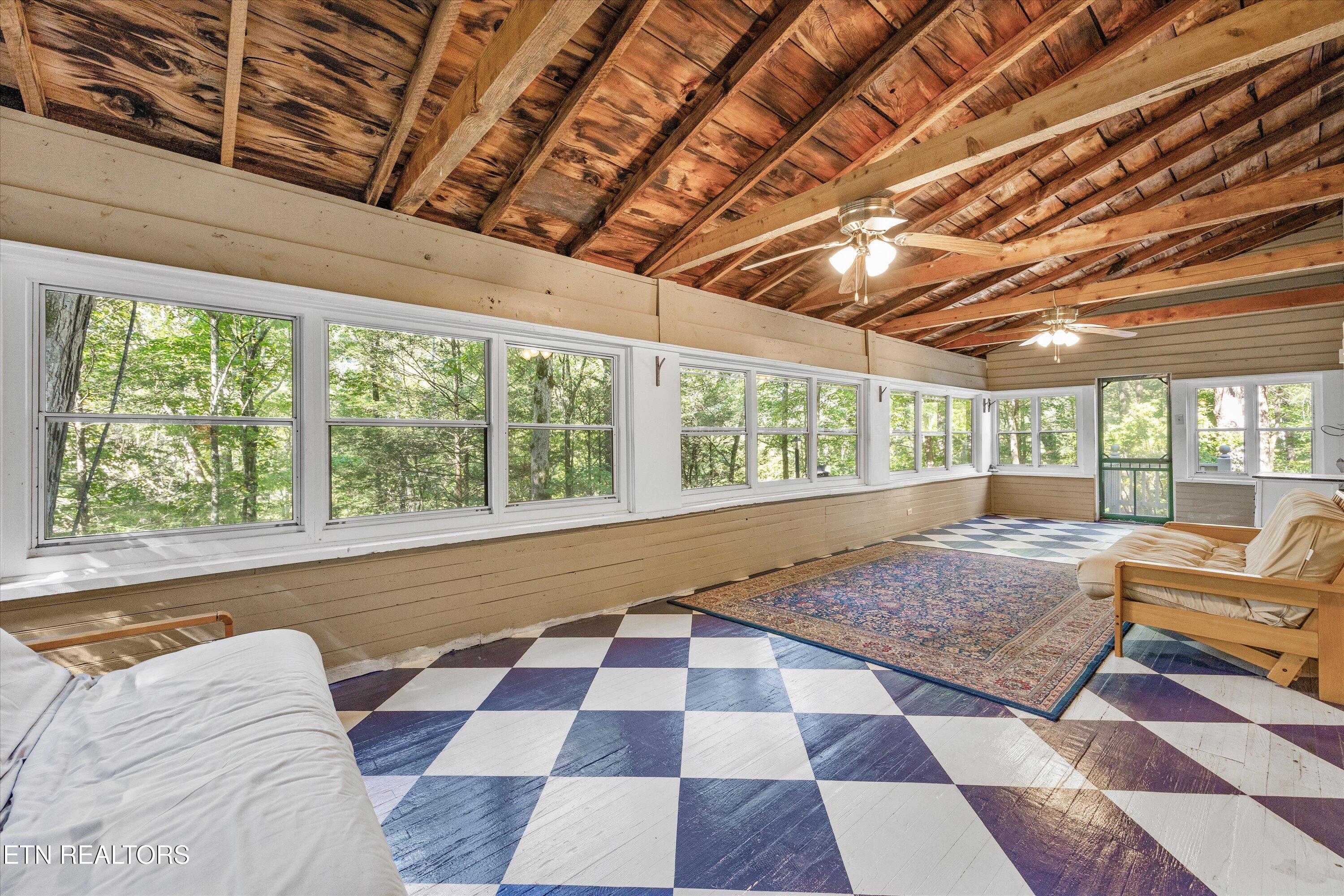 6831 Old Walland Hwy