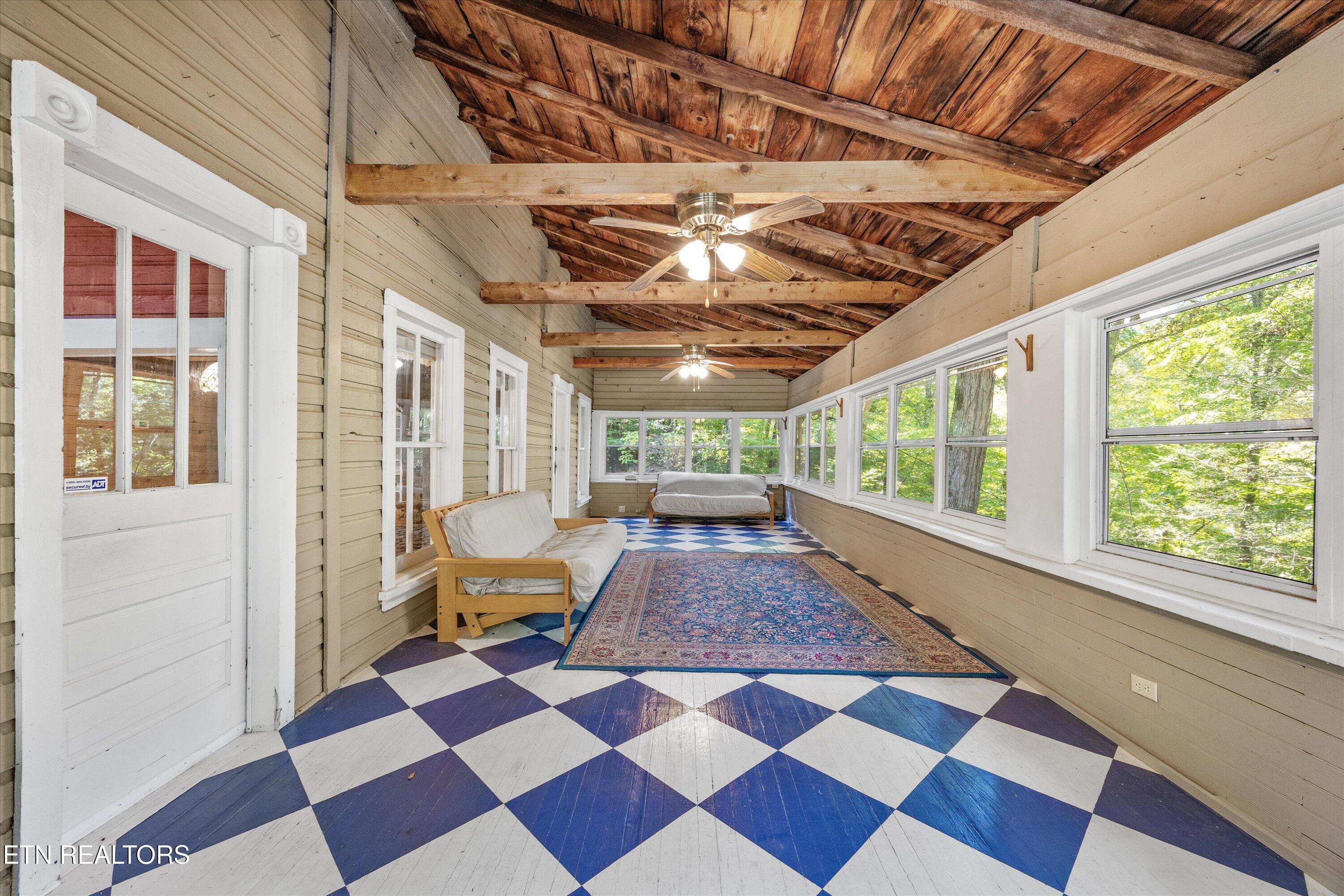 6831 Old Walland Hwy