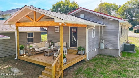 Photo of 1123 Hiawassee Ave, Knoxville, TN 37917 (MLS # 1360147)