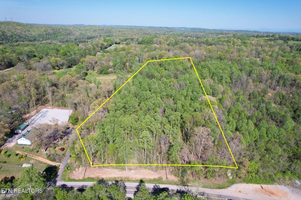 Photo of 0 N Highway 321, Lenoir City, TN 37771 (MLS # 1298664)
