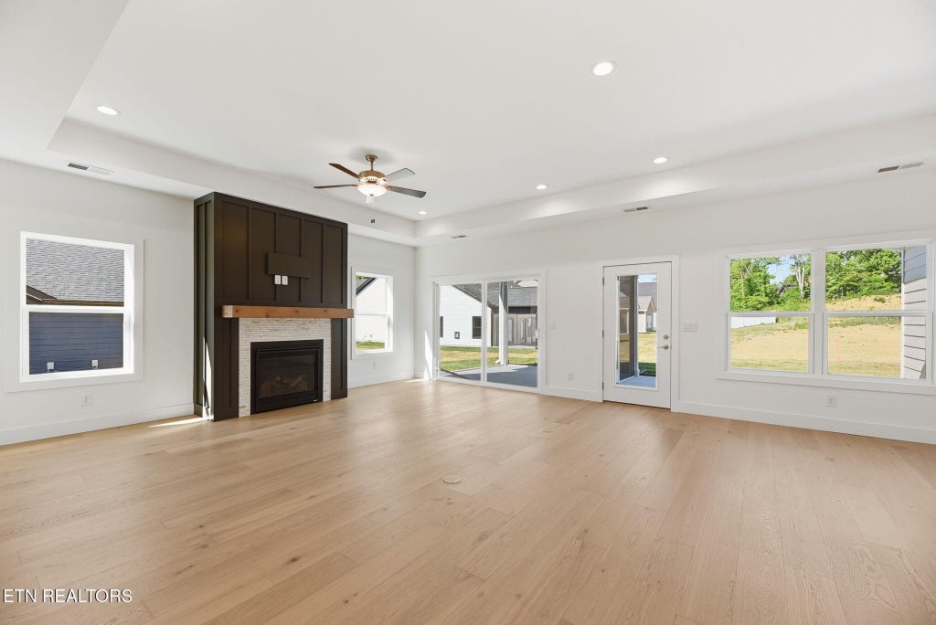 Photo of 806 Greenhead Lane, Knoxville, TN 37924 (MLS # 1340952)