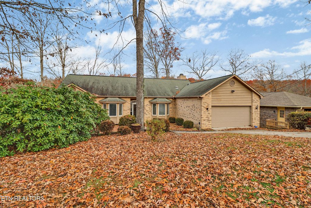 Photo of 129 Shore Lane, Crossville, TN 38558 (MLS # 1322832)