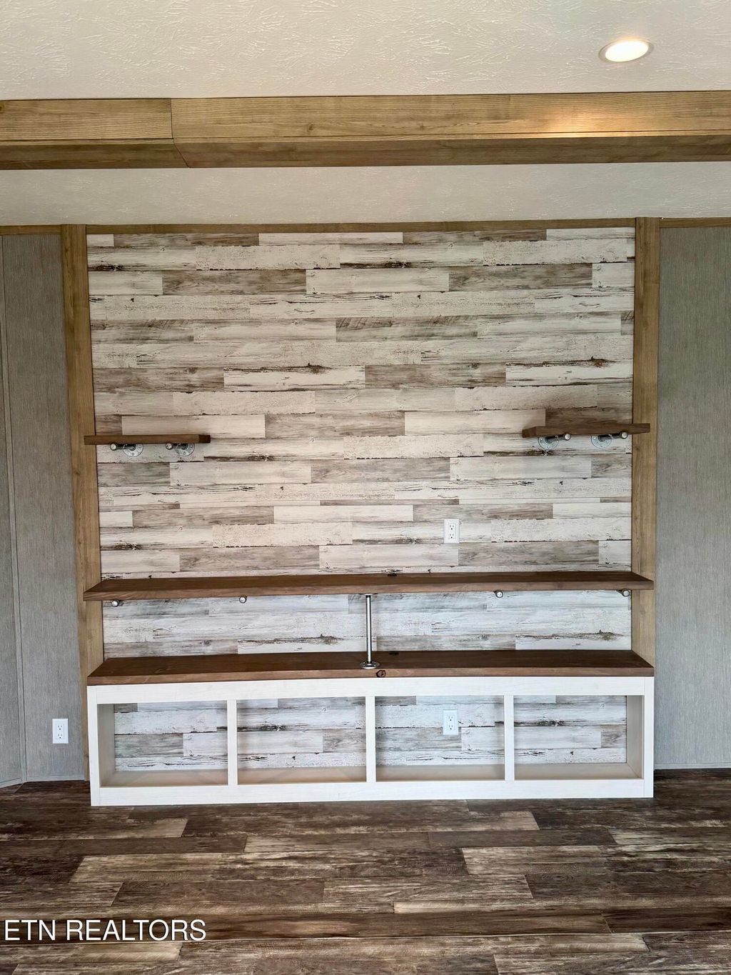 Photo of 132 Swicegood ln Lane, Harriman, TN 37748 (MLS # 1325251)