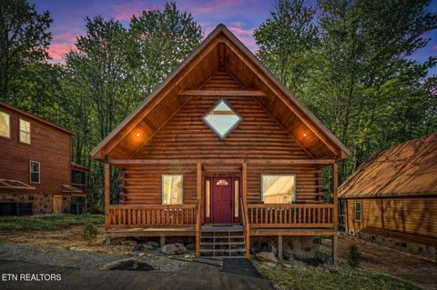 Photo of 3618 Parkland Way, Gatlinburg, TN 37738 (MLS # 1338236)