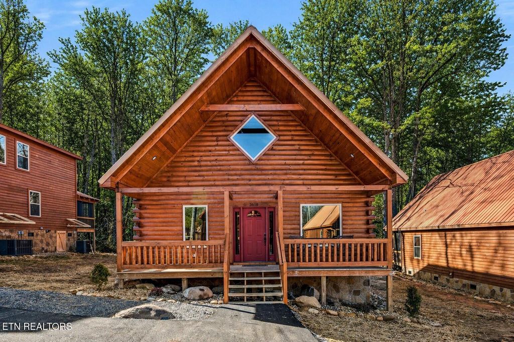 Photo of 3618 Parkland Way, Gatlinburg, TN 37738 (MLS # 1338236)