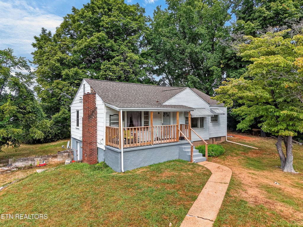 Photo of 205 Shasta Drive, Knoxville, TN 37912 (MLS # 1355351)