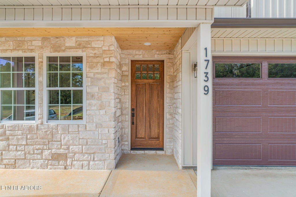 Photo of 1739 Nathans Cove Way, Knoxville, TN 37909 (MLS # 1359181)