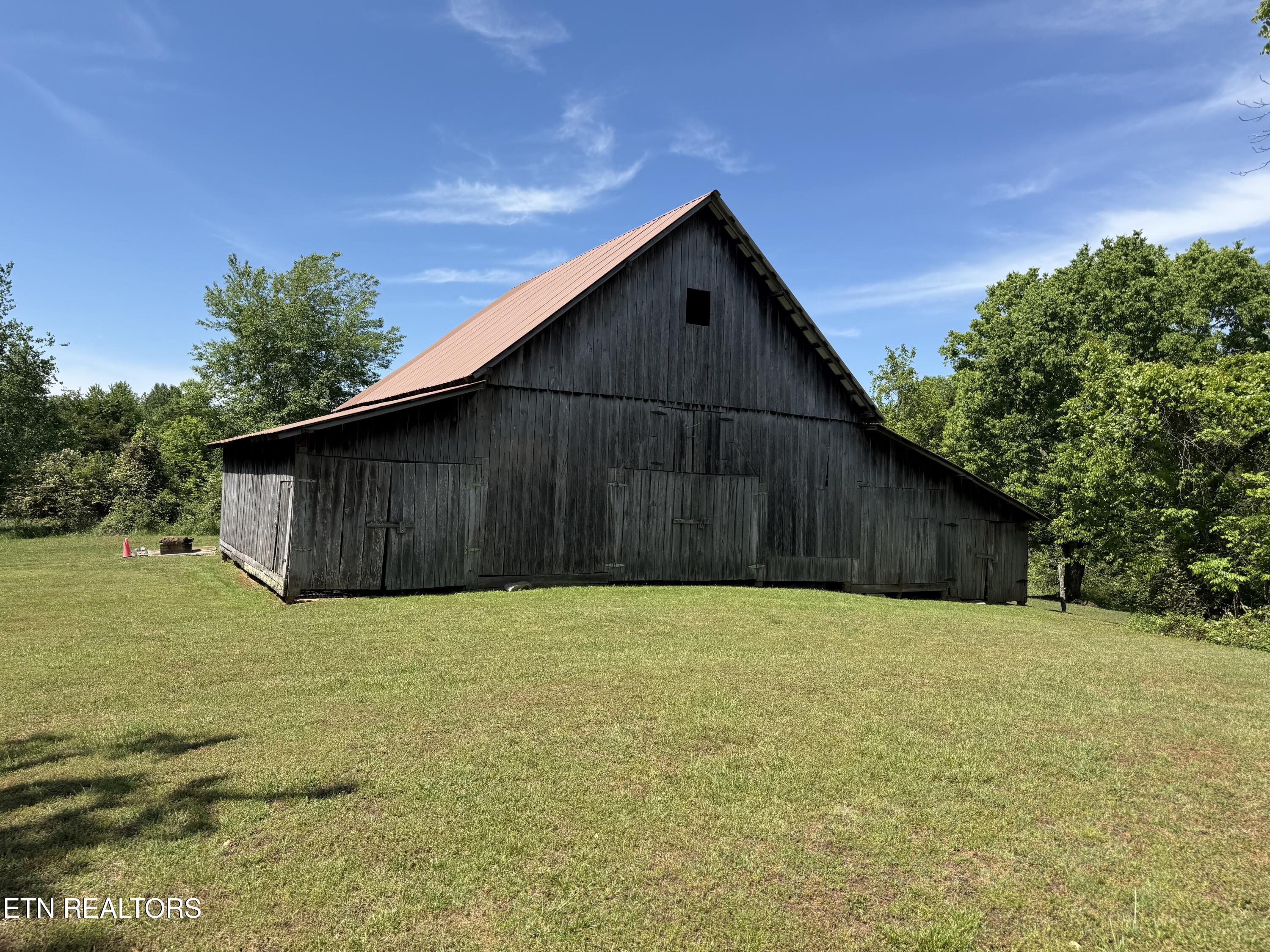 335 Nelson Cemetery Rd