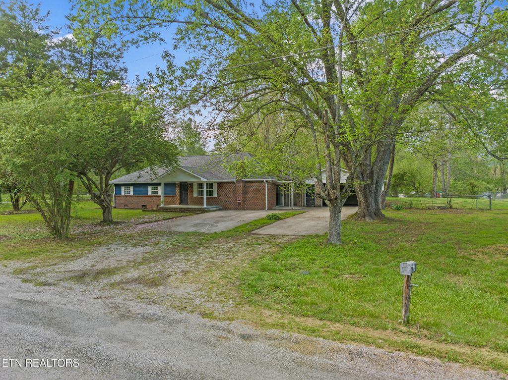 Photo of 114 Clare Lane, Wartburg, TN 37887 (MLS # 1299191)