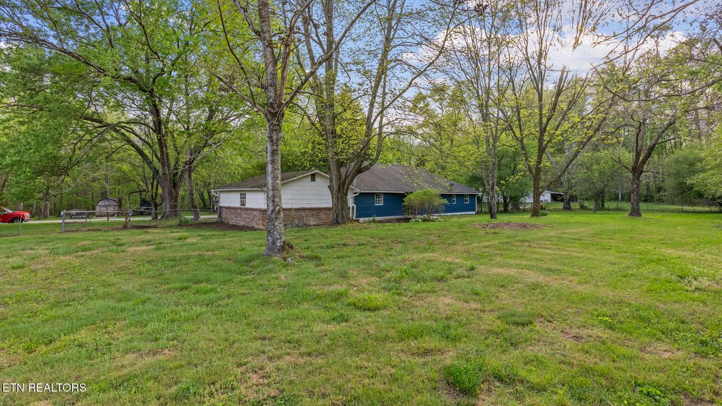Photo of 114 Clare Lane, Wartburg, TN 37887 (MLS # 1299191)