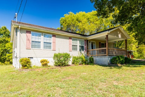 Photo of 1231 Bowman Valley Rd, Knoxville, TN 37920 (MLS # 1360041)