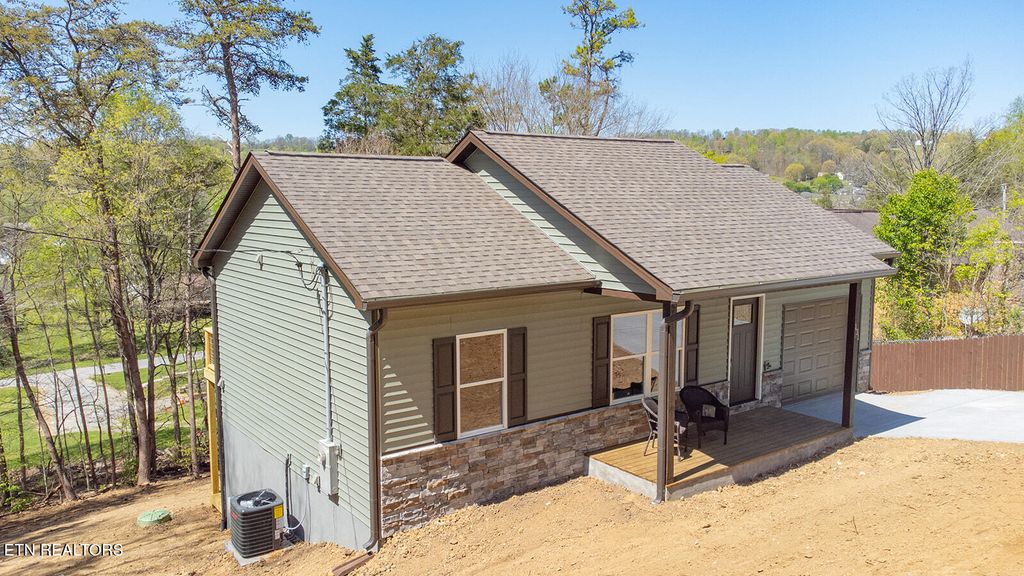 Photo of 131 Lynn Drive, Maynardville, TN 37807 (MLS # 1298189)