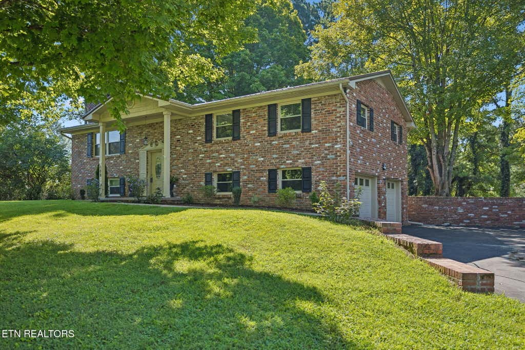 Photo of 408 Abner Cruze Rd, Knoxville, TN 37920 (MLS # 1352580)