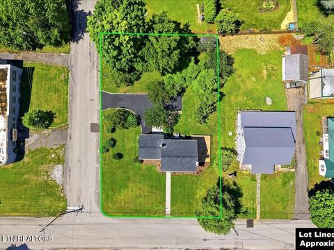 Tiny photo for 814 E Jefferson St, Jefferson City, TN 37760 (MLS # 1343108)
