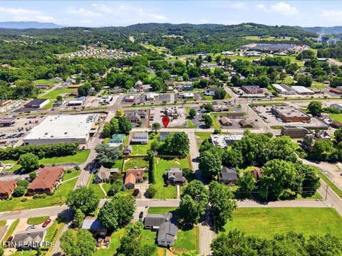 Tiny photo for 814 E Jefferson St, Jefferson City, TN 37760 (MLS # 1343108)