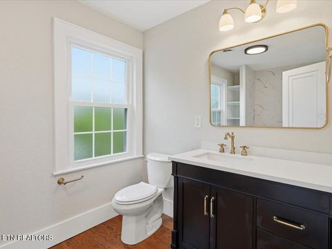 Tiny photo for 814 E Jefferson St, Jefferson City, TN 37760 (MLS # 1343108)