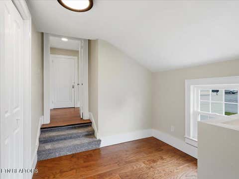 Tiny photo for 814 E Jefferson St, Jefferson City, TN 37760 (MLS # 1343108)