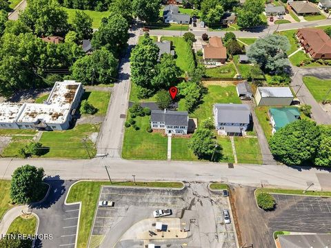 Tiny photo for 814 E Jefferson St, Jefferson City, TN 37760 (MLS # 1343108)