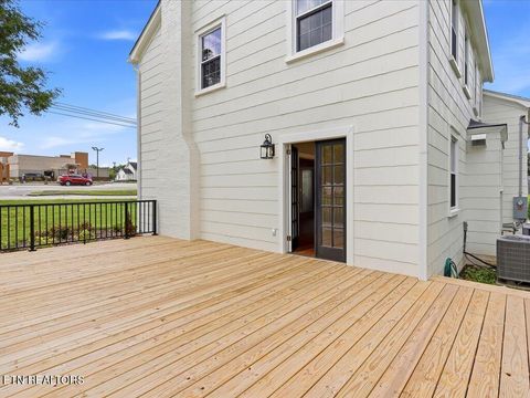 Tiny photo for 814 E Jefferson St, Jefferson City, TN 37760 (MLS # 1343108)