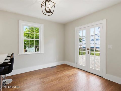 Tiny photo for 814 E Jefferson St, Jefferson City, TN 37760 (MLS # 1343108)
