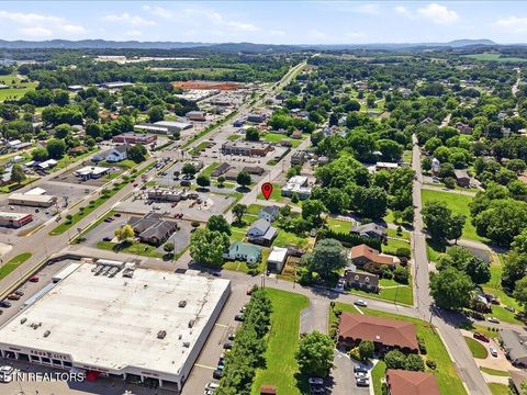 Tiny photo for 814 E Jefferson St, Jefferson City, TN 37760 (MLS # 1343108)