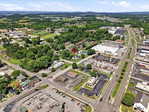 Tiny photo for 814 E Jefferson St, Jefferson City, TN 37760 (MLS # 1343108)