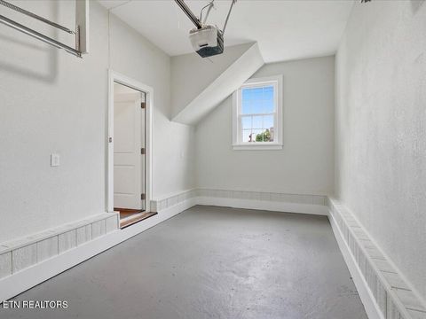 Tiny photo for 814 E Jefferson St, Jefferson City, TN 37760 (MLS # 1343108)
