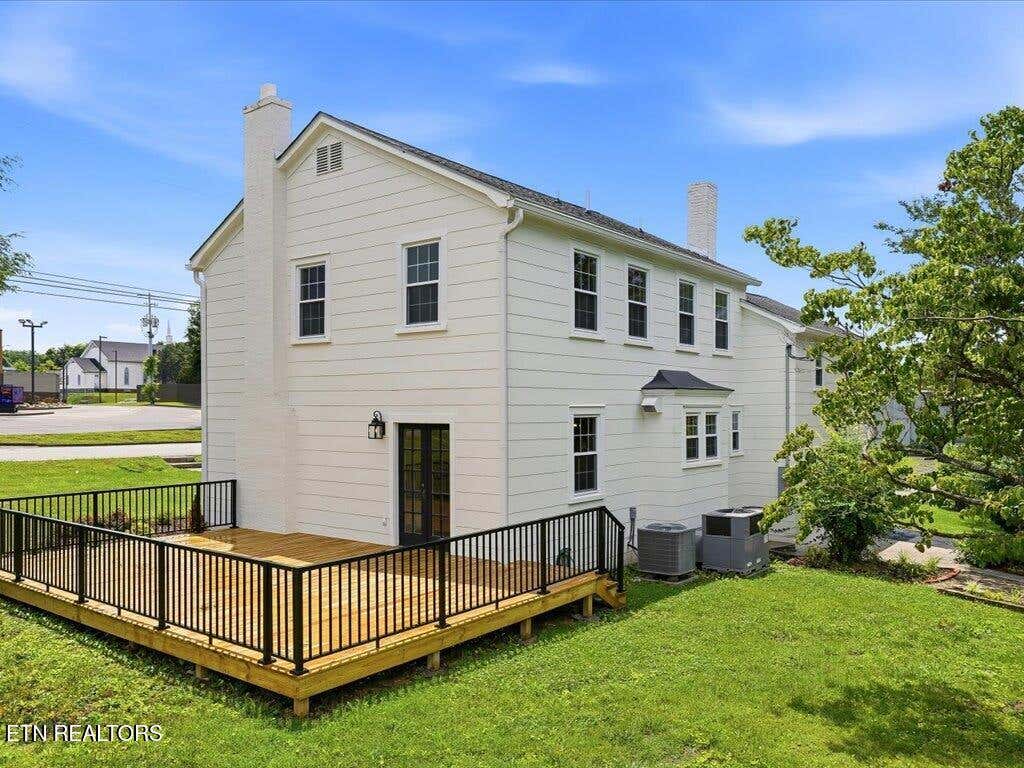 Photo of 814 E Jefferson St, Jefferson City, TN 37760 (MLS # 1343108)