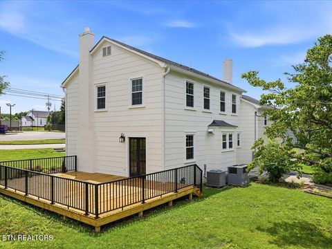 Tiny photo for 814 E Jefferson St, Jefferson City, TN 37760 (MLS # 1343108)