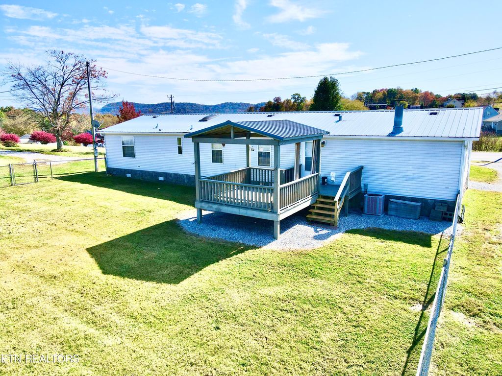 Photo of 1541 Cave Springs Rd, Tazewell, TN 37879 (MLS # 1243804)