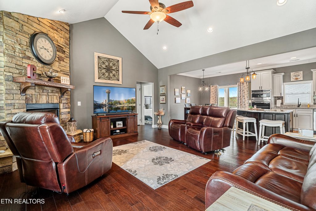 Photo of 210 Walelu Tr, Vonore, TN 37885 (MLS # 1327717)