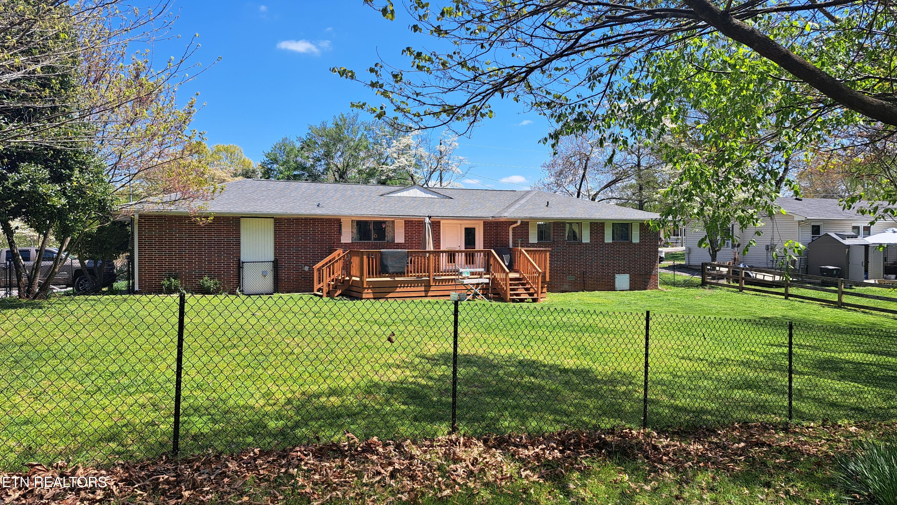 1824 Cherokee St