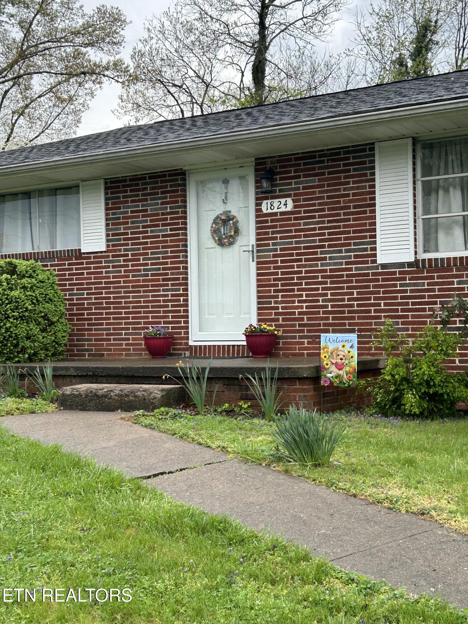 1824 Cherokee St