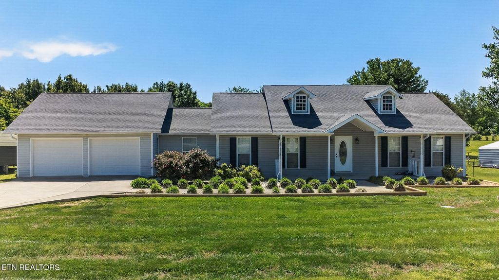 Photo of 930 Oak Grove Rd, Madisonville, TN 37354 (MLS # 1339557)