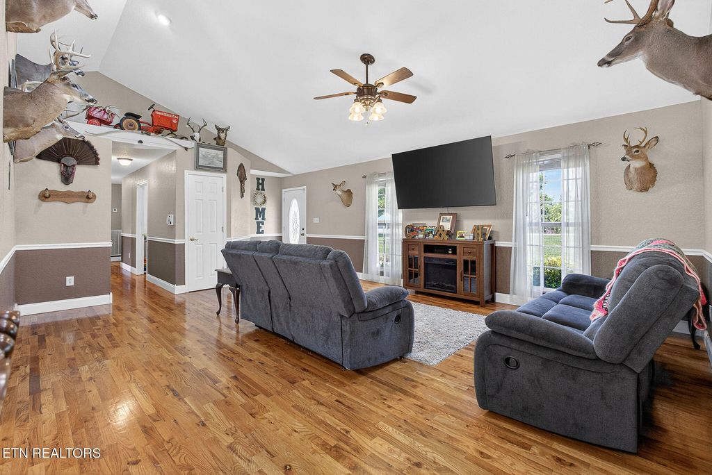 Photo of 930 Oak Grove Rd, Madisonville, TN 37354 (MLS # 1339557)