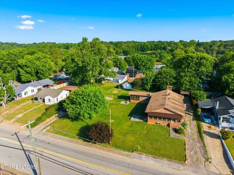 Tiny photo for 924 E Madison Ave, Athens, TN 37303 (MLS # 1342072)